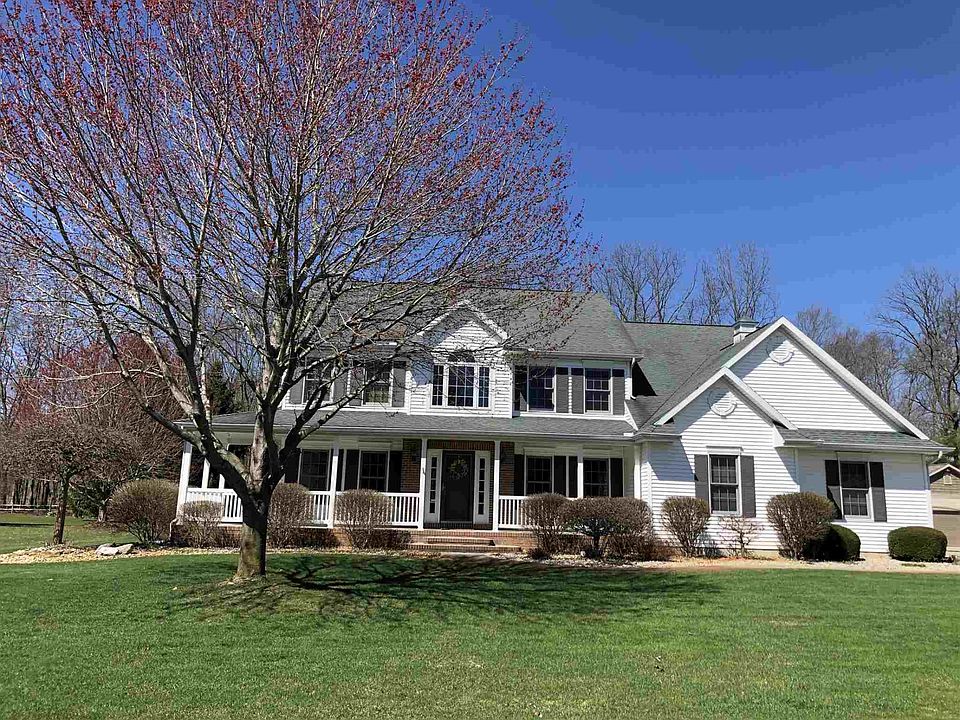 2nd image of 60709 Creekstone Ct