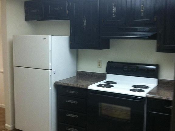 5th image of 3000 Lakewood Dr APT 2204