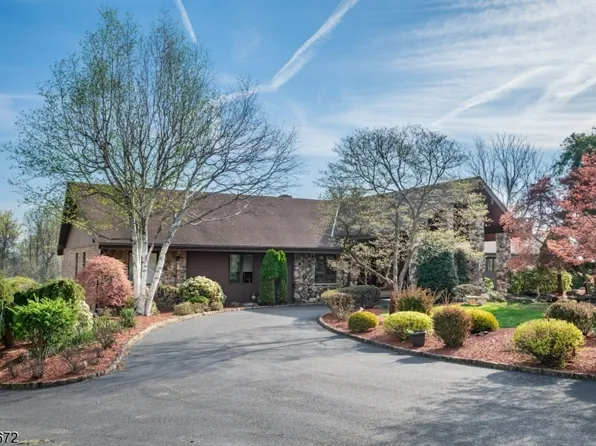 8 Keech Briar Ln, Pequannock Twp., NJ 07444