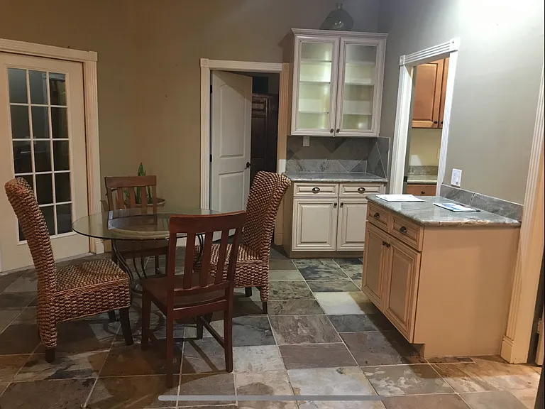 1013 Pin Oak Dr — Photo 9