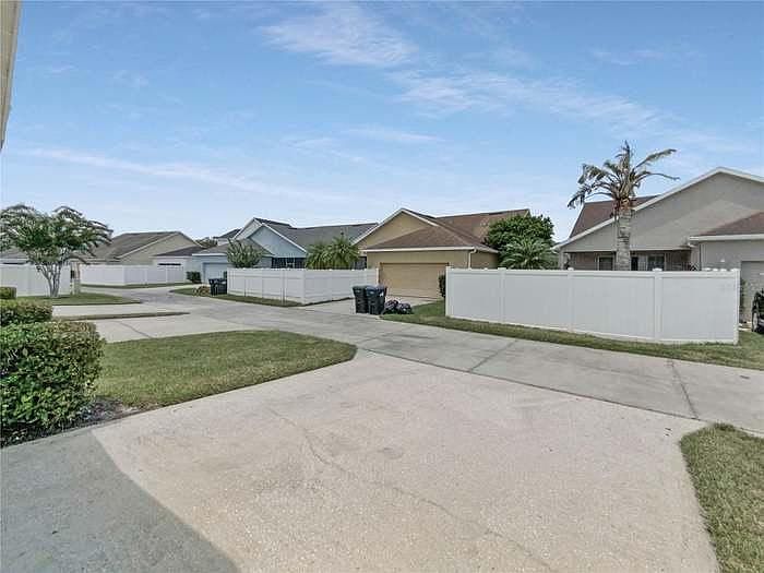 1st image of 14532 Clarkson Dr