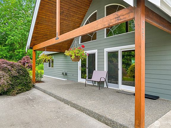 2nd image of 727 Lange Road