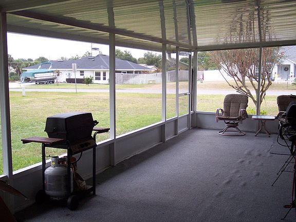 Large screened lanai