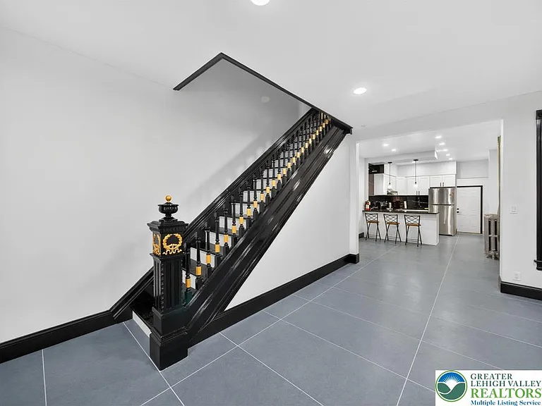 1341 W Chew St — Photo 14