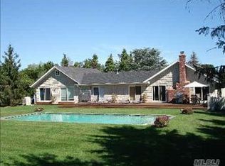 7 Meadow Ln, Westhampton Beach, NY
