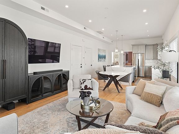 2nd image of 157 Princeton St #2