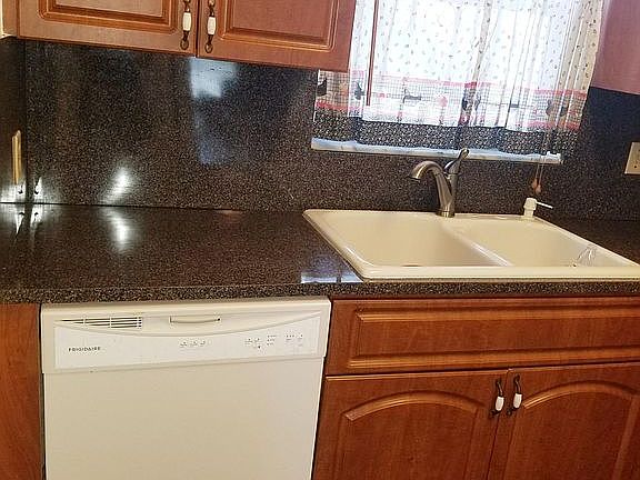 4th image of 13500 NE 3rd Ct APT 210