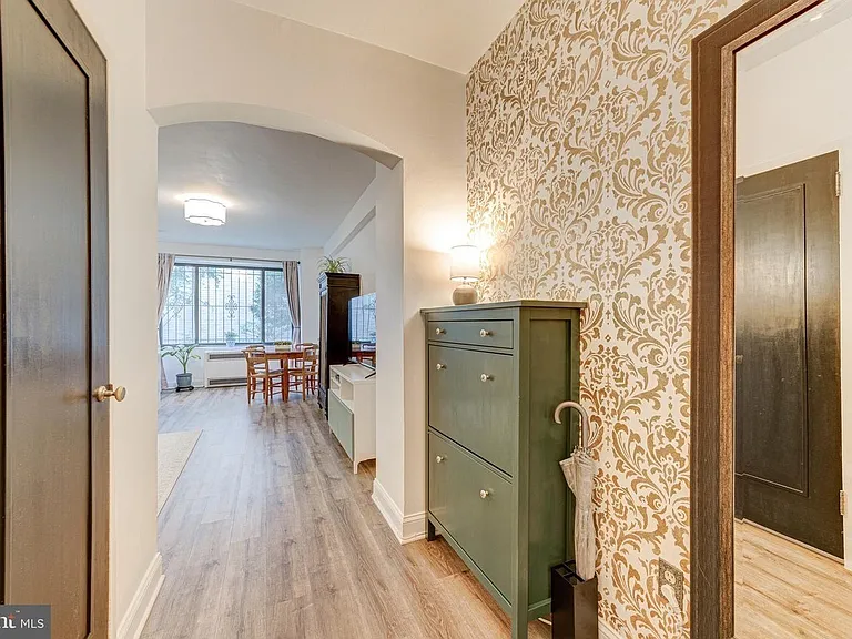 1 Scott Cir #1 — Photo 10