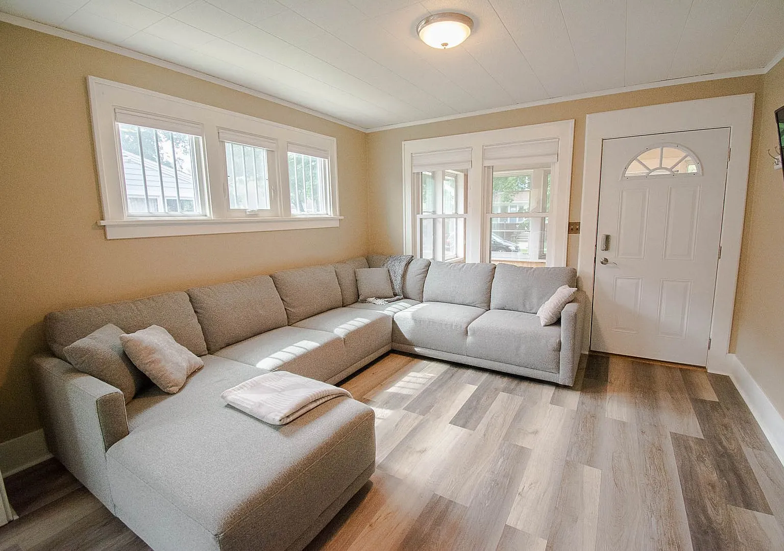 North Mankato Craftsman Bungalow with Character & Modern Updates — Photo 3
