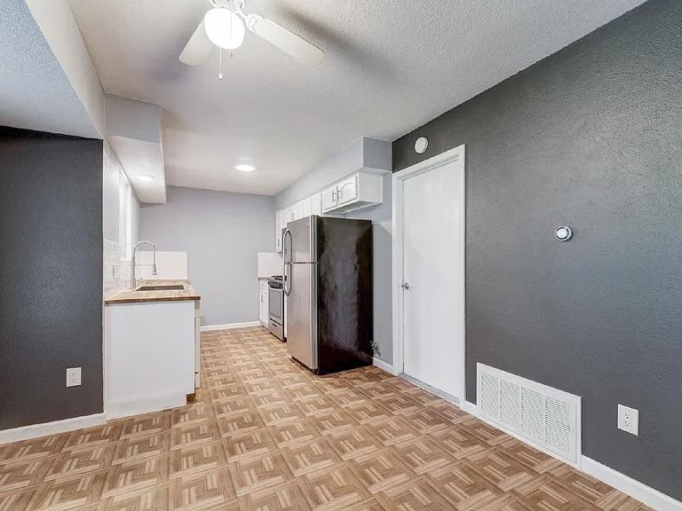 5010 Joshua Ct — Photo 7