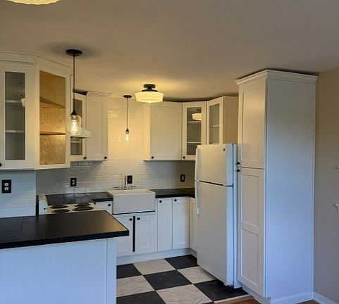 2nd image of 210 SW Jefferson Ave APT 1