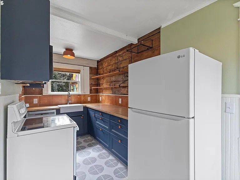 4805 NE 110th Ave — Photo 10