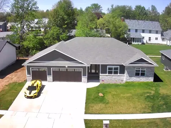 51 Durbin Ter, Chatham, IL 62629