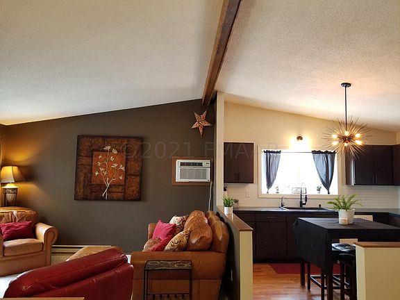 3rd image of 3718 29th Ave S