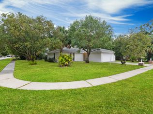 5447 N Woodcrest Dr, Winter Park, FL 32792
