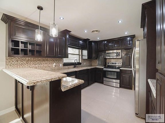 5th image of 1205 Cottonwood Dr