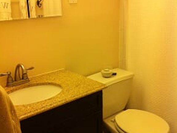 5th image of 10625 Montrose Ave #10625