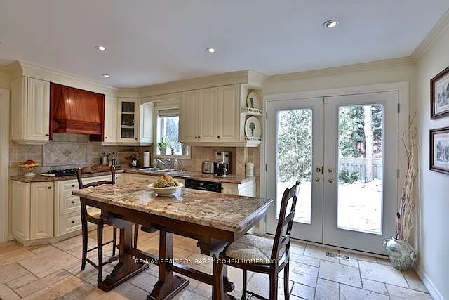 15 Sonata Cres — Photo 5