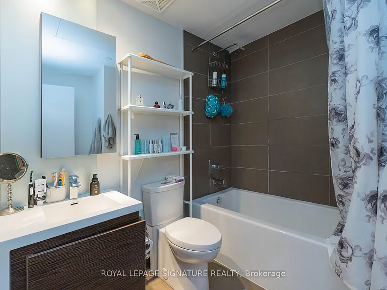 1030 King St W #456 — Photo 23