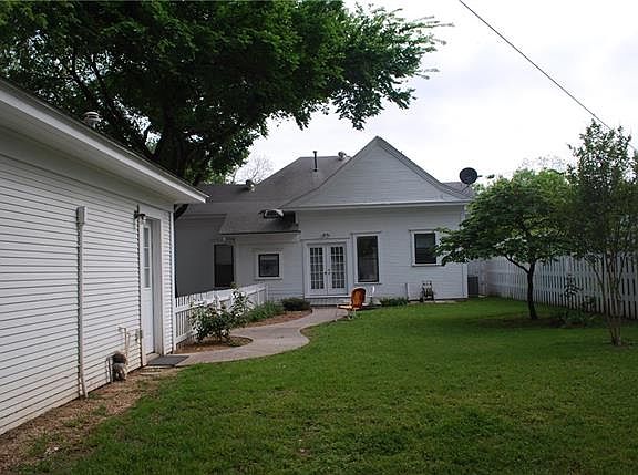 5th image of 413 E Elm St