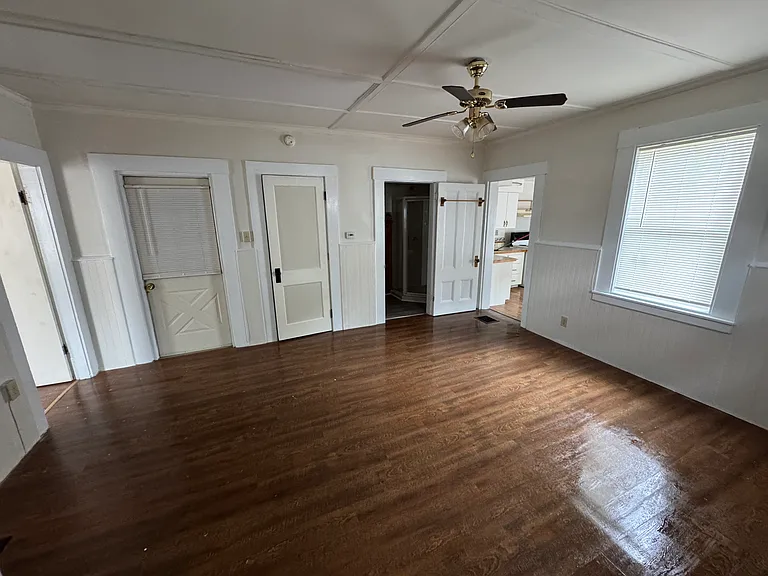 72 Military St #6 — Photo 6