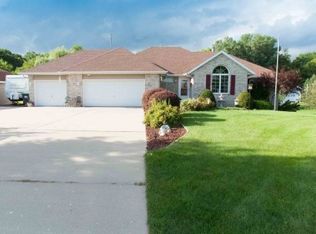 6508 W Cherrywood Dr, Janesville, WI 53548
