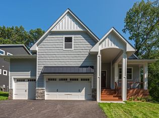 45 Cedar St, Excelsior, MN 55331