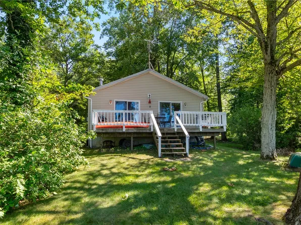 6925 Emerald Point Rd, Sodus Pt, NY 14555