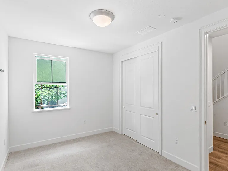 1744 Pedrozzi Cmn — Photo 4