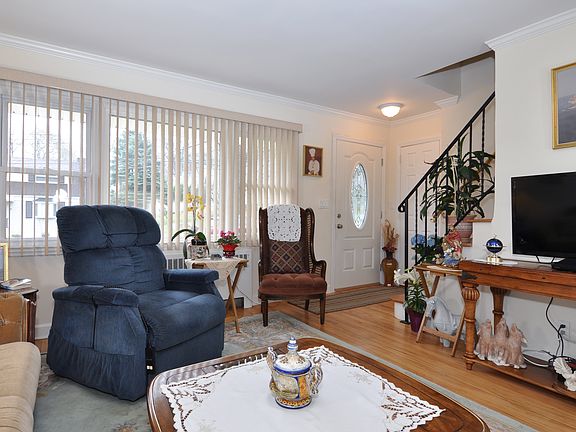 4th image of 333 Helena Ave
