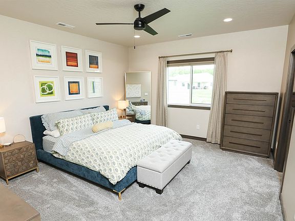 5th image of 1850 23rd St #41