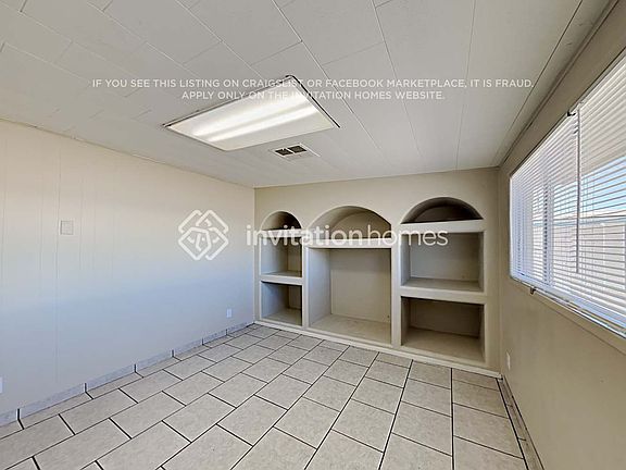 3rd image of 2750 W Glenrosa Ave