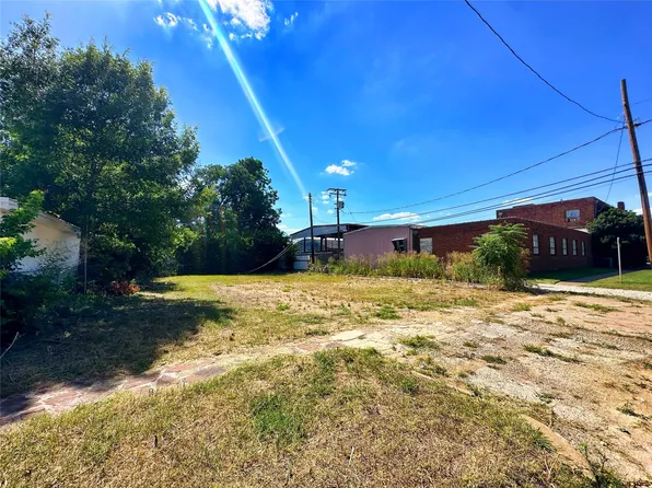 506 Tennessee St, Graham, TX 76450