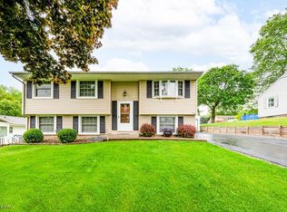 834 W North Ave, East Palestine, OH 44413