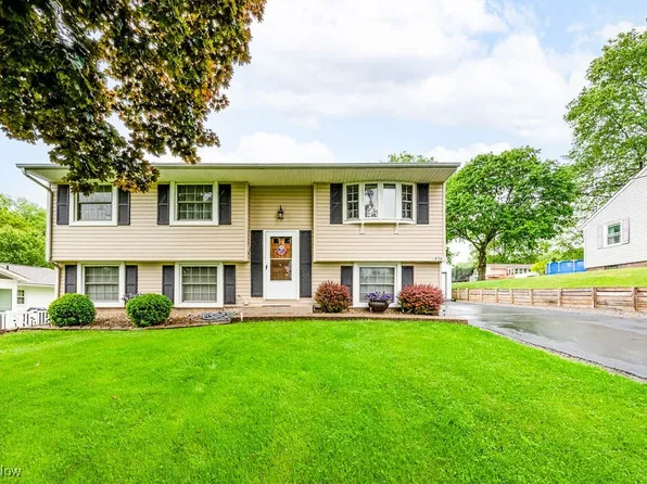 834 W North Ave, East Palestine, OH 44413