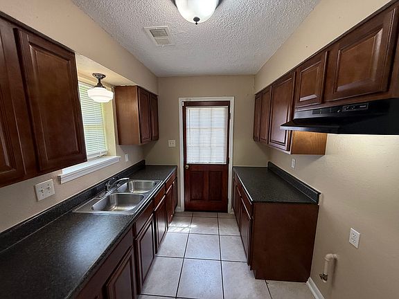 5th image of 5332 Cedar Bluff Dr