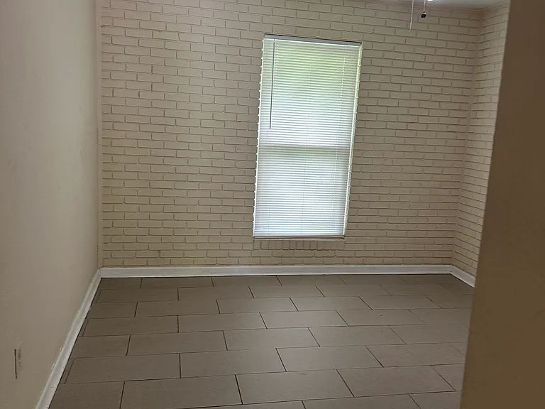 636 N 39th St #4 — Photo 5
