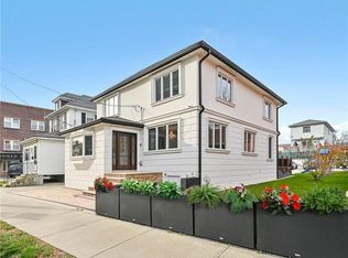 11-13 New Ln, Staten Island, NY 10305