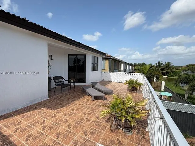 15350 SW 11th St — Photo 7