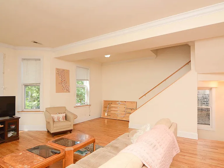 1314 W Roscoe St #L08M — Photo 3
