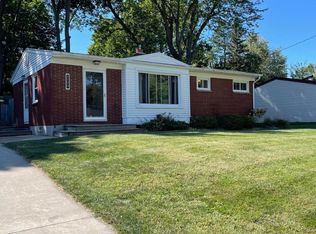 5593 Hallendale Rd, Haslett, MI 48840