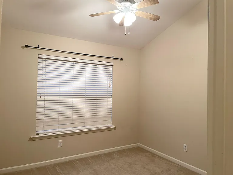 127 Vintage Dr — Photo 15