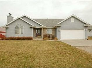 404 E Plainsmen Rd, Prairie City, IA 50228