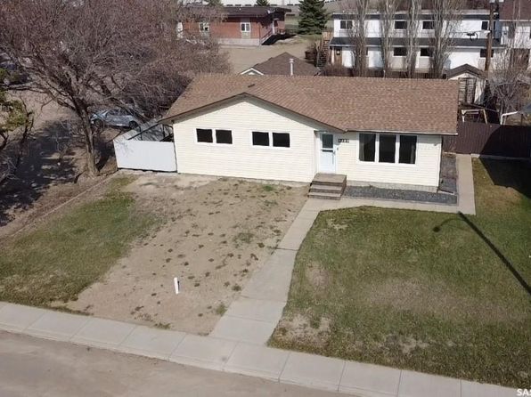 5107 Leader STREET, Macklin, SK S0L 2C0