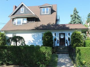 34 Circuit Rd, New Rochelle, NY 10805