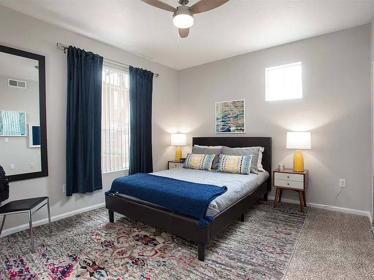 Biscayne Bay Apartments — Photo 6