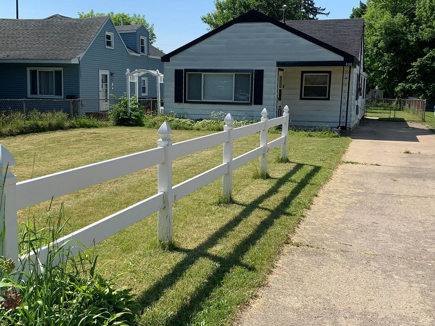 400 E Everettdale Ave Lansing, MI 48910 — Photo 1