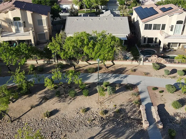 2215 Scarlet Rose Dr — Photo 43