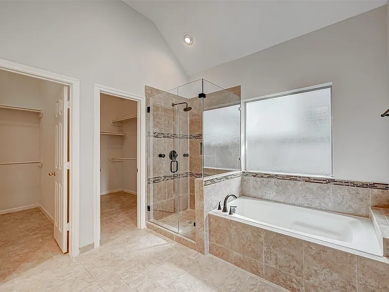4126 Surreydon Dr — Photo 18