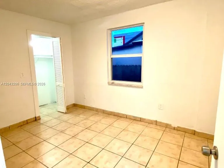4307 SW 9th St #4307 — Photo 6